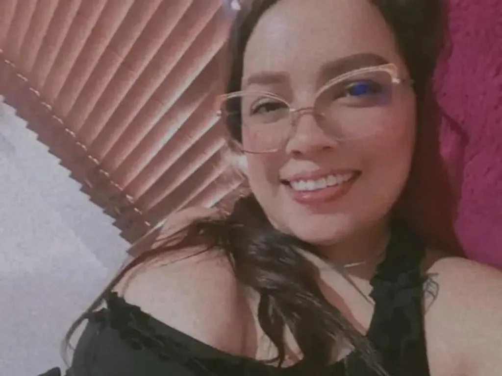 NohemiBlakeX — ImLive Photo Set
