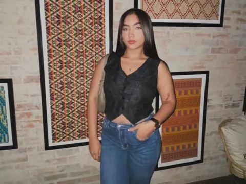 Hotkarinesexi — ImLive Photo Set