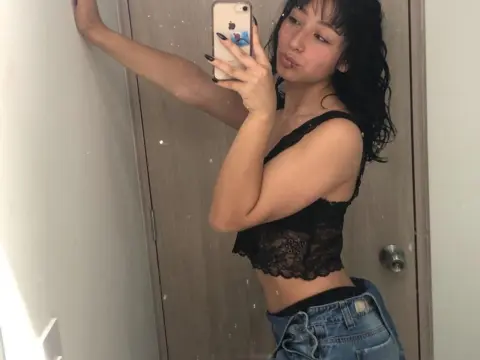 Nyxiere687 — ImLive Photo Set