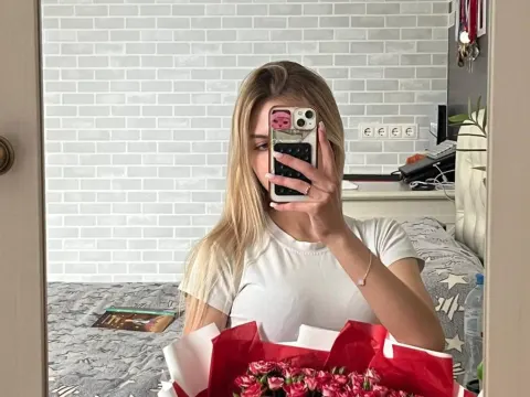 Lionora — ImLive cam model