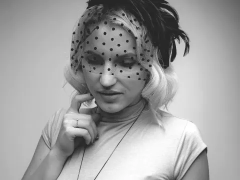 Vivienne — ImLive cam model