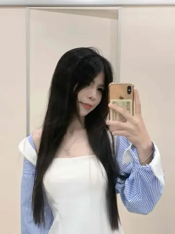 Flora28 — ImLive Photo Set