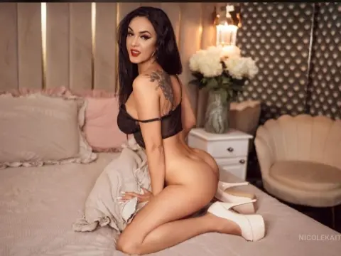 NicoleKateeePlay — ImLive Photo Set