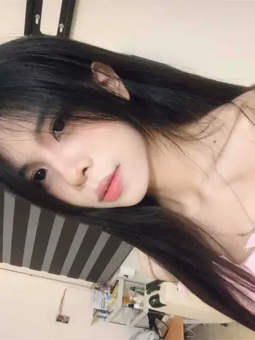 Flora28 — ImLive Photo Set