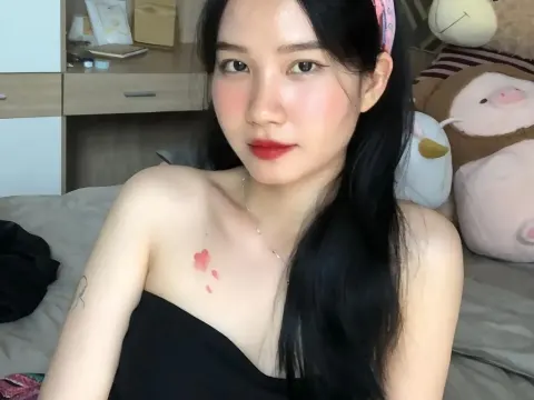 Lilyyy — ImLive cam model