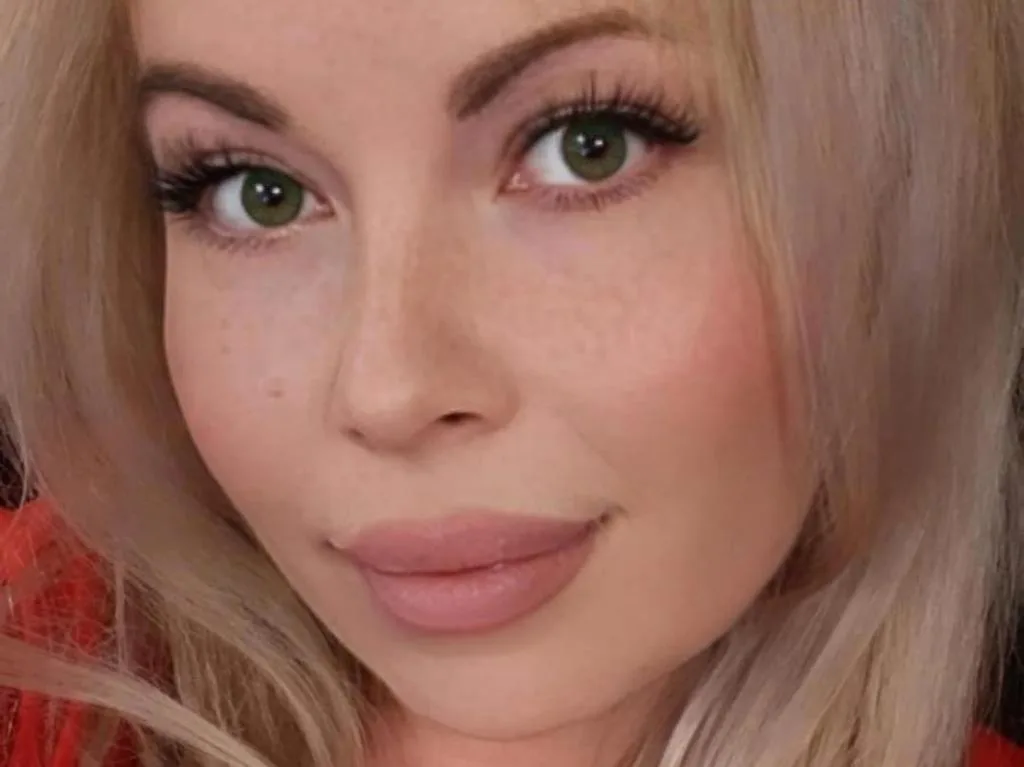 WhitneyLynn — ImLive Photo Set