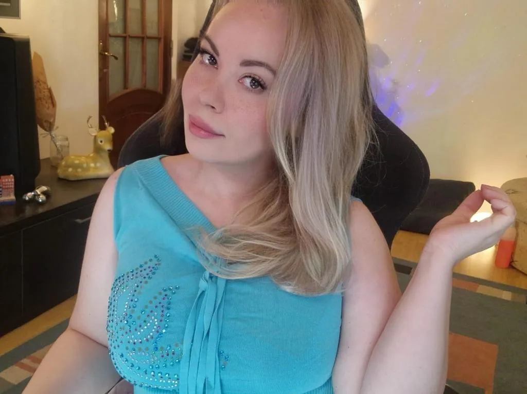 WhitneyLynn — ImLive Photo Set