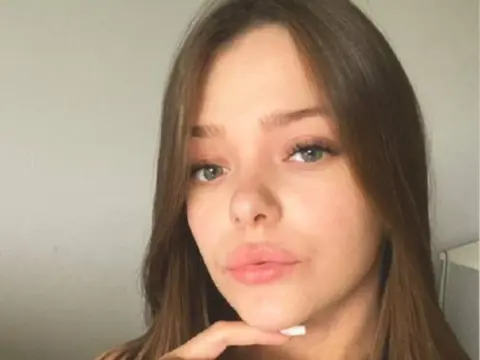 Anutka — ImLive Photo Set