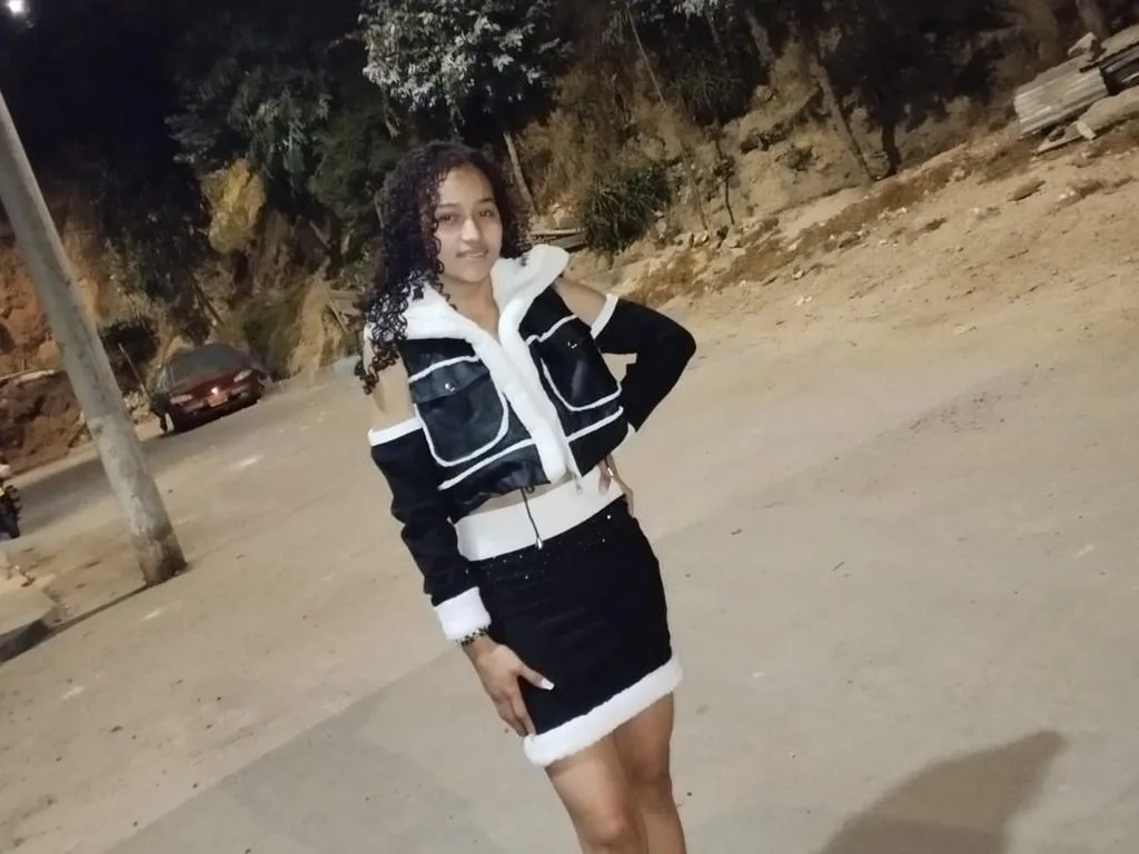 AntonelaBlazeLuv — ImLive Photo Set