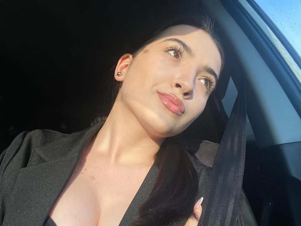 alilianna — ImLive Photo Set