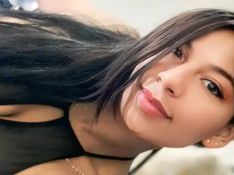YasmineD749 — ImLive Photo Set
