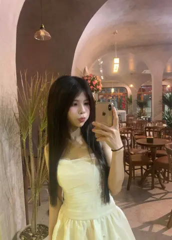 Flora28 — ImLive Photo Set