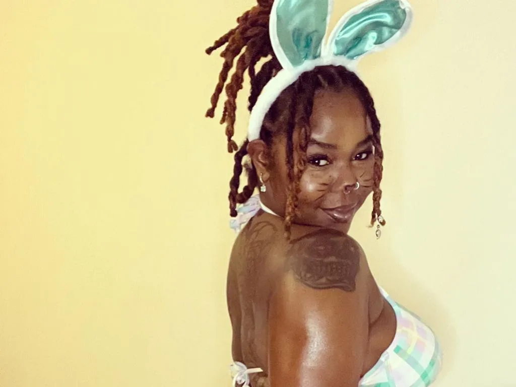 TheGoddessNafeesha — ImLive Photo Set