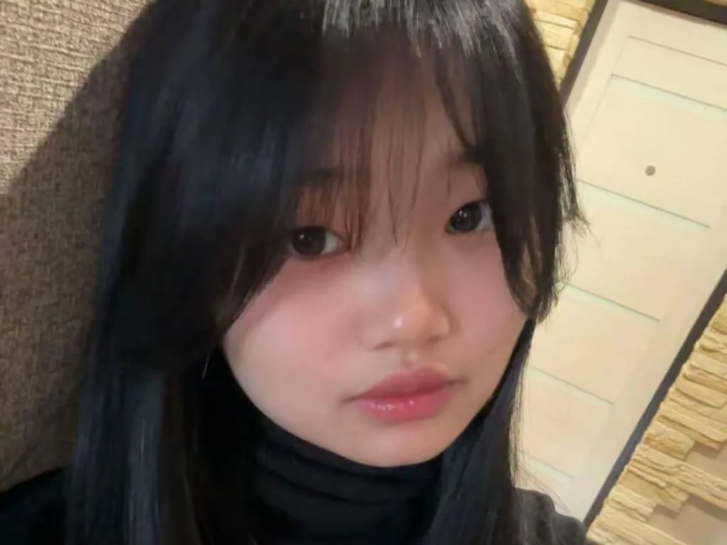 TinyYuna_ — ImLive Photo Set