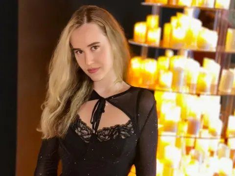 Kitty20Hot — ImLive Photo Set