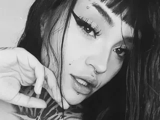 AMYSWALLOW71 cam model