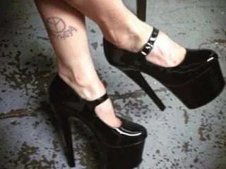 ANGELiNA_MAYHEM cam model
