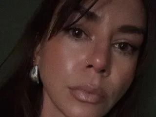 Adrielle — live cam