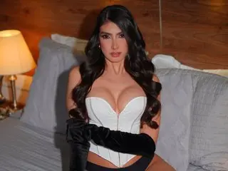 AlanaGrecco cam model