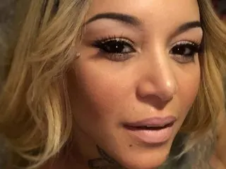 AlessaVeil cam model