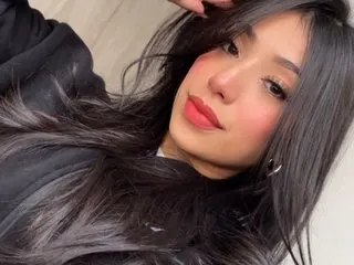 AlesskaNewman cam model