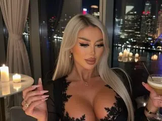 Alexa_Fay