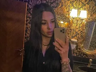 AliceFlower999 — Streamate cam model
