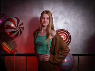 AliceWiss cam model