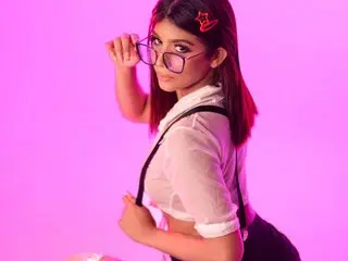 AlinaSweet121 cam model