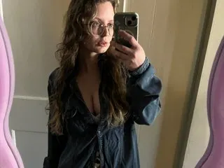 AllieBearxx — Streamate cam model