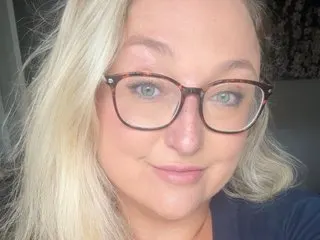Allie_Katt94 — Streamate cam model