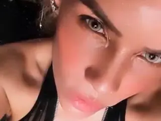 Alxx cam model