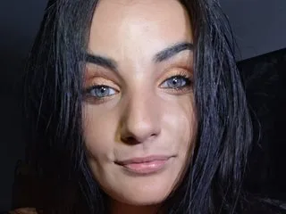 Aly_May00