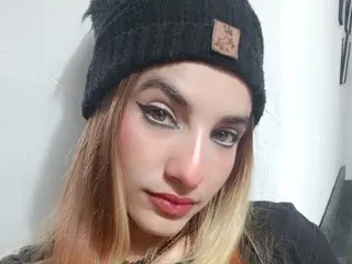 AmarBellmont cam model