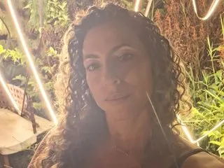 Amaranta83 — Streamate cam model