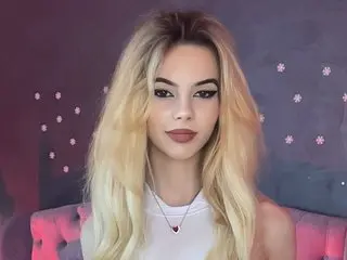 AmiraLovely cam model