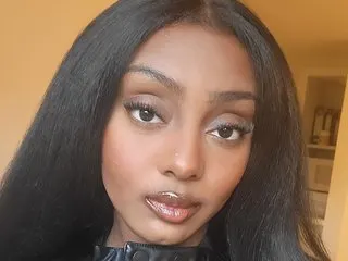 AmoraRoseXO cam model