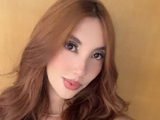 AnaisNinn19 cam model