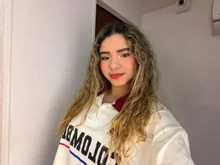 AnastasiaSteeleGB cam model