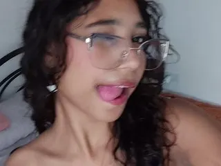 AndreeaKataliina18 cam model