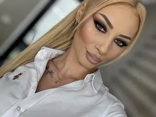 AngieShaen cam model
