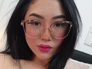 AnnaKomatsuu cam model