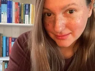 AntoniaPur28 cam model