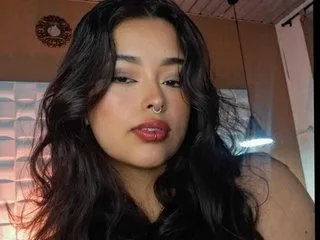 Ariana_Piercee
