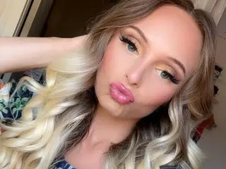 Ashley699 cam model