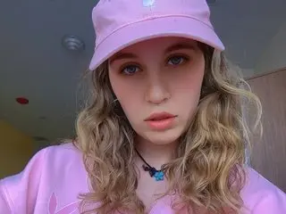 Ashley_Cland