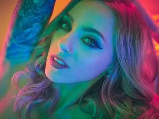 AstridLuxe cam model