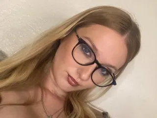 AudreyMadison cam model