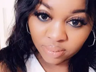 BIGBOOTYASS29 cam model