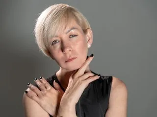 BellaMcQueen